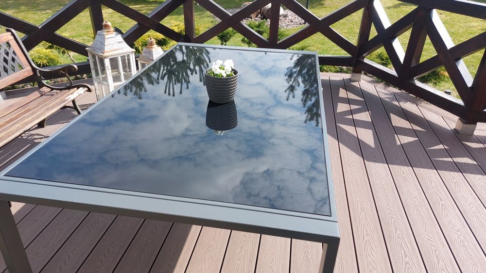 Stół ogrodowy metalowy