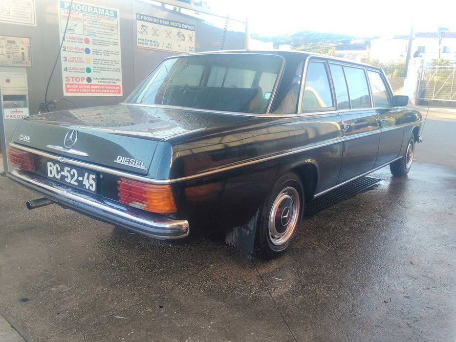 Mercedes limusine