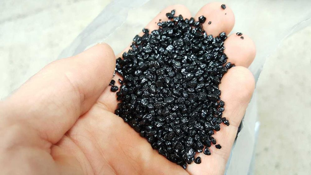 Czarny żwirek kwarcowy do akwarium 2-4mm 10kg