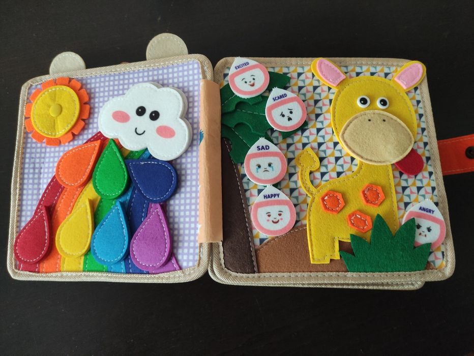 Książeczka sensoryczna MONTESSORI Książka Filcowa Edukacyjna 3D