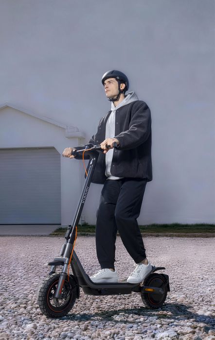 Самокат Xiaomi Scooter 6 Pro майже новий.
