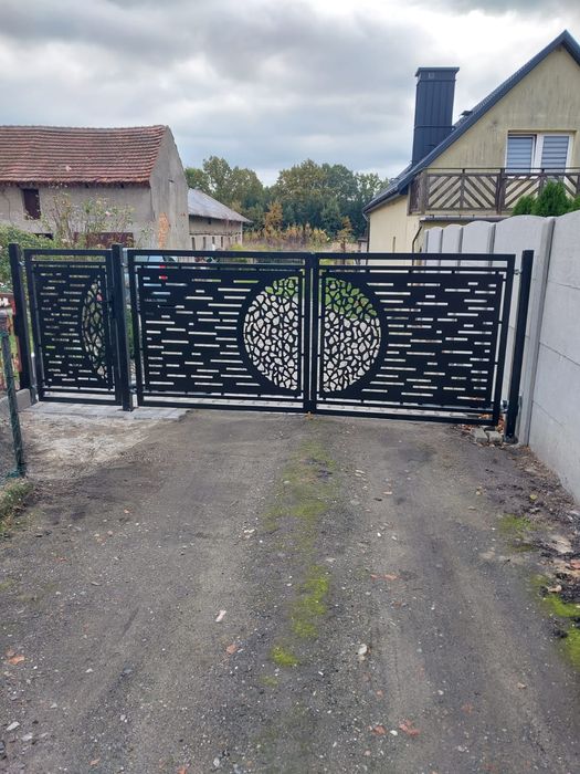 Brama wjazdowa rozwierna