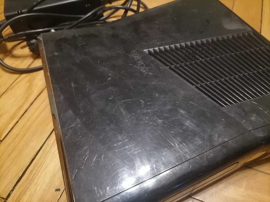 xbox360 s + pad + gry GRATIS!