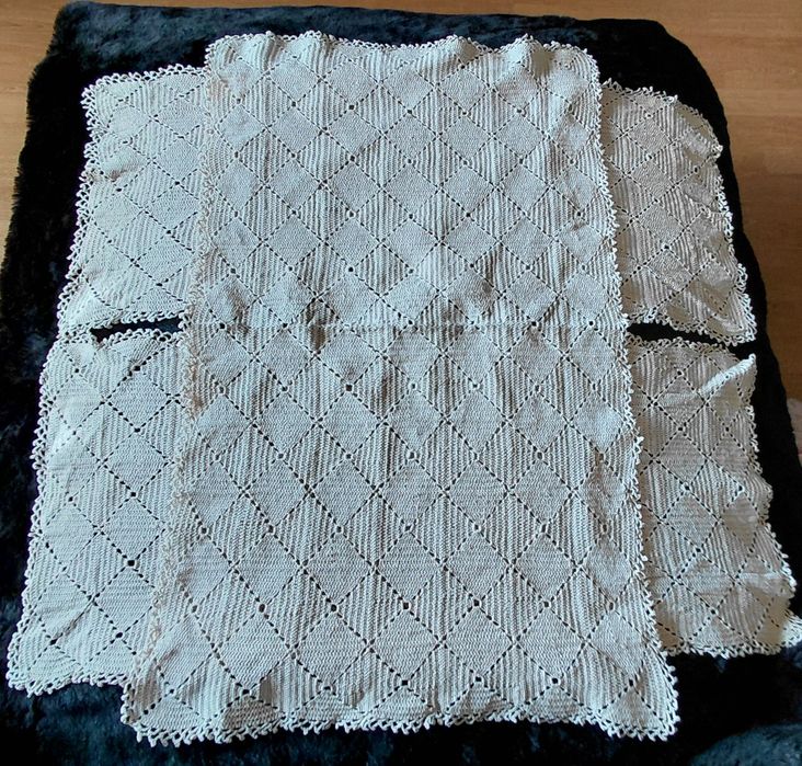Conjunto de 3 naperons em renda