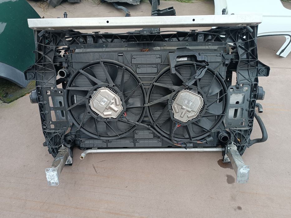 Панель установочна касета радіаторів в зборі телевізор Audi Q7 4M 3.0