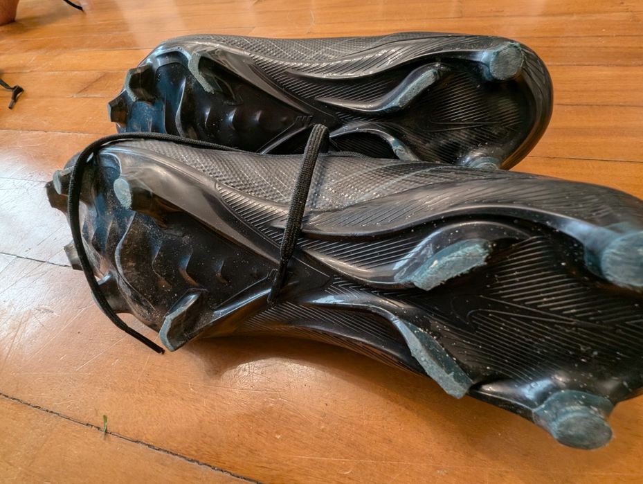 Chuteiras Nike Tamanho 41 - Em ótimo estado