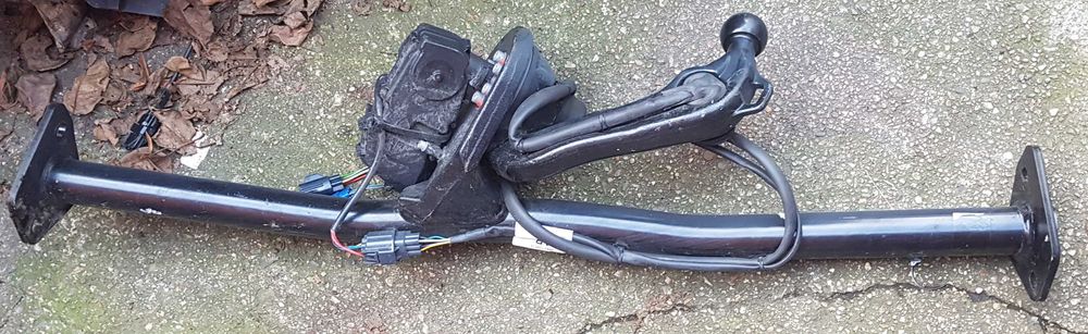 Oryginalny elektryczny hak holowniczy ford Focus MK4 wysyłka