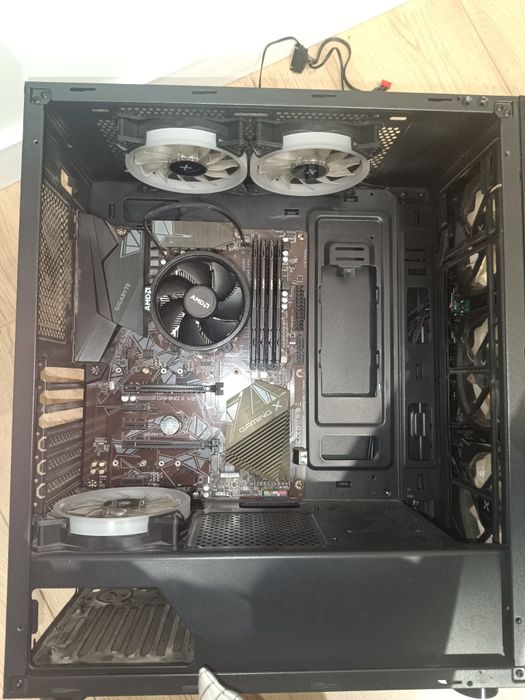 Ryzen 5 5600g + 32gb Kingston fury 3200 + gigabyte gaming x v2
