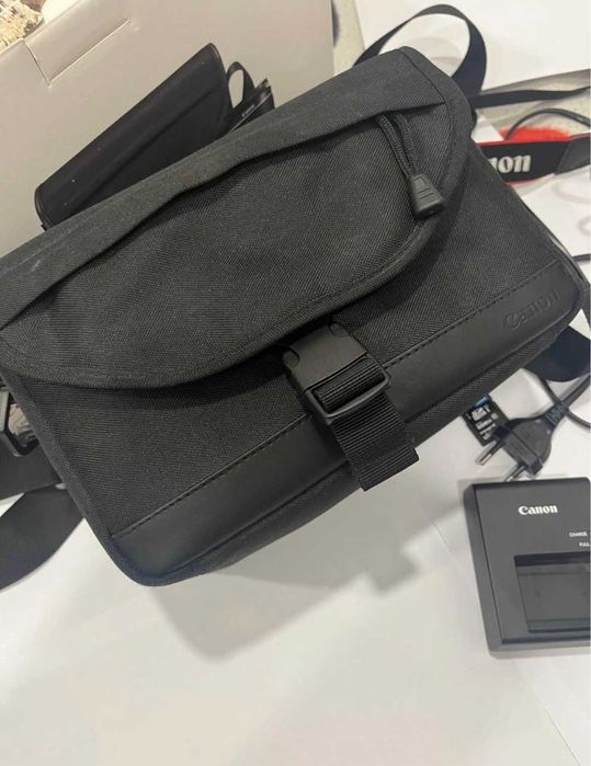 Máquina Fotográfica Canon EOS 2000D