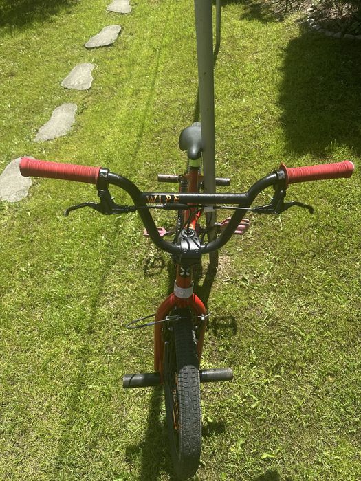 Czerwony BMX + PEGI