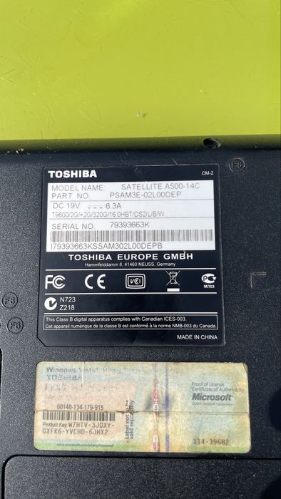 Dois Toshiba satelite