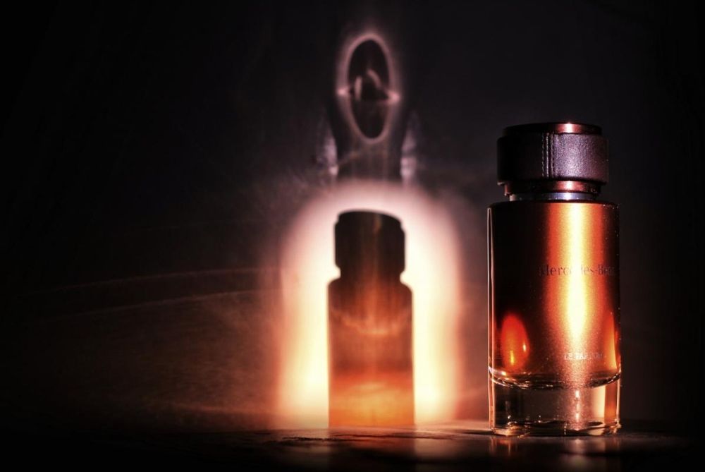 Шкіряний Mersedes benz для автовласника.