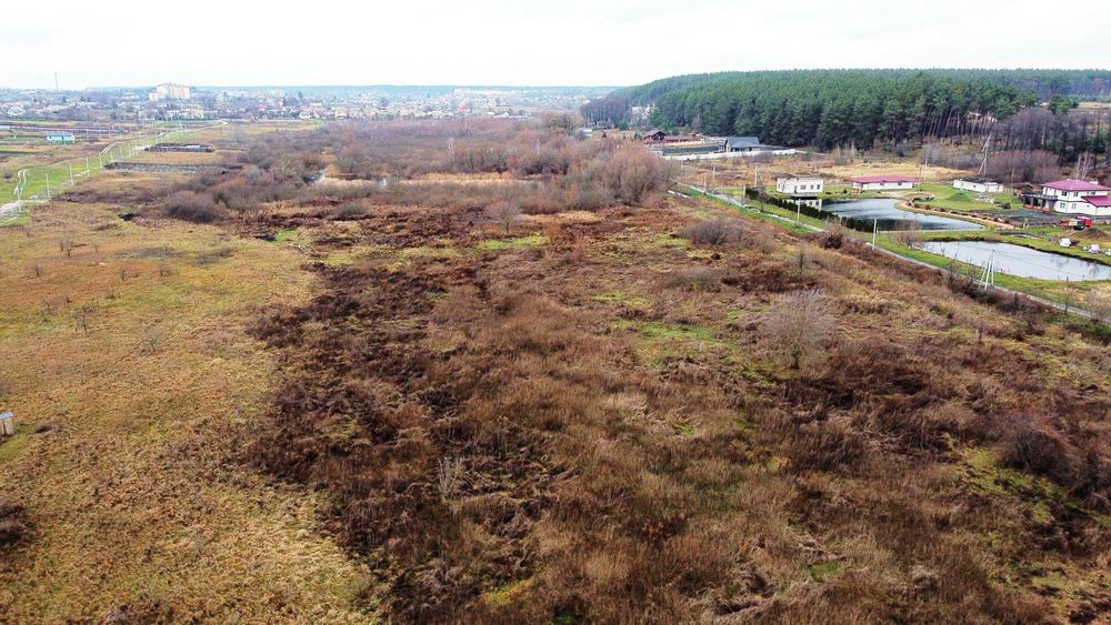 Михайлівка-Рубежівка, 10 соток з комунікаціями біля лісу