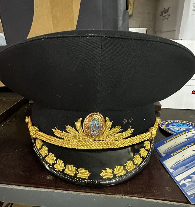 Колекція атрибутики УАТК ( Українська авіаційна транспортна компанія)