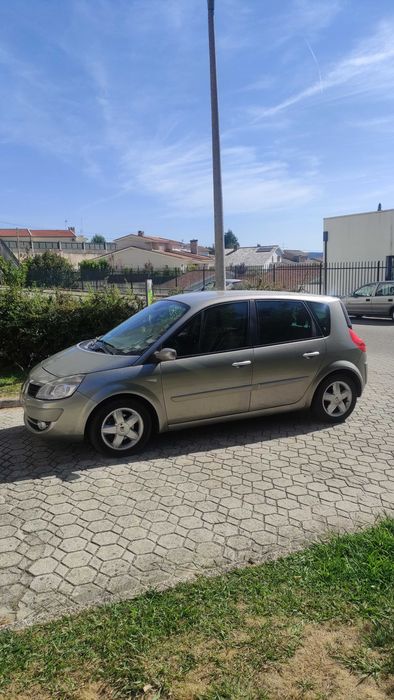 Veículo automóvel