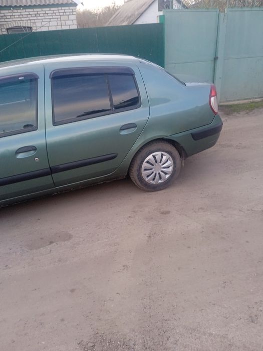 Продам автомобіль Рено кліо 2005 року