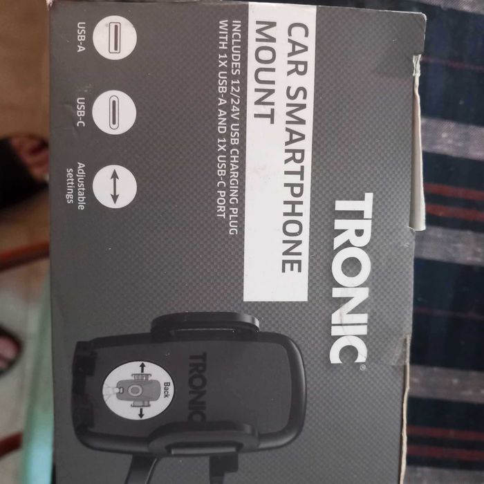 Suporte auto de telefone com carregador de isqueiro NOVO