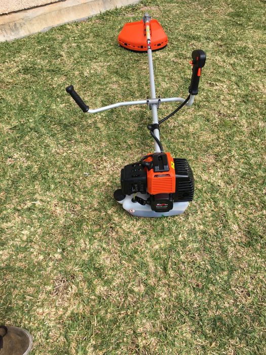 Promoção: Roçadora corta ervas a gasolina 2 em 1 motor 52cc nova