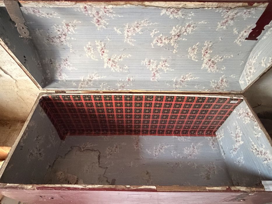 Arca antiga pada restaurar