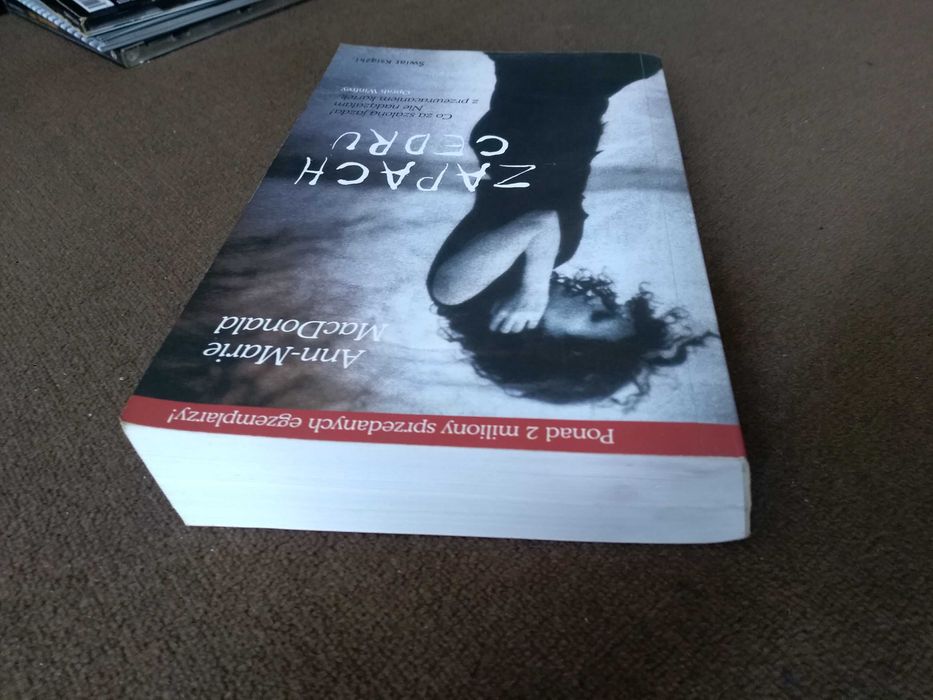 Ann-Marie MacDonald. Zapach cedru.