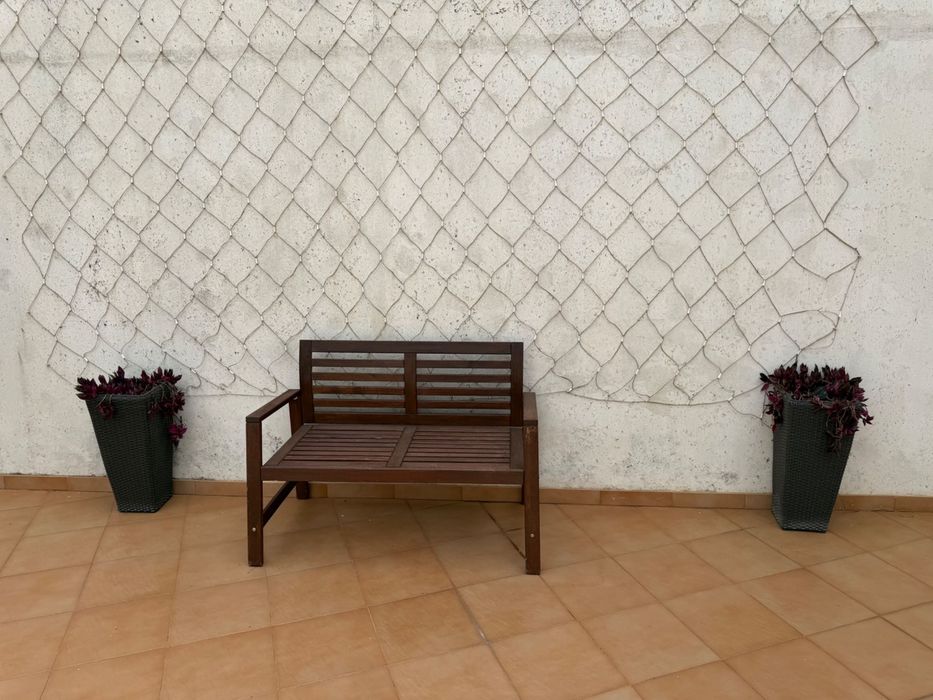 Par de Vasos Altos de Rattan + Plantas de Exterior (Coração-de-Estudante)
