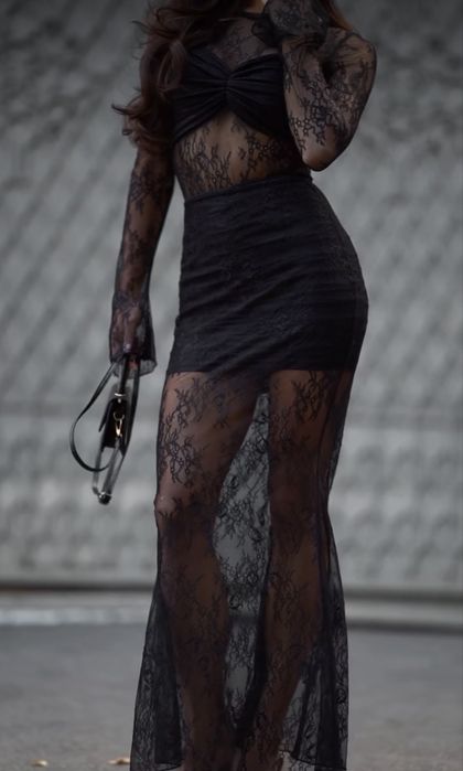 Кружевное платье черное