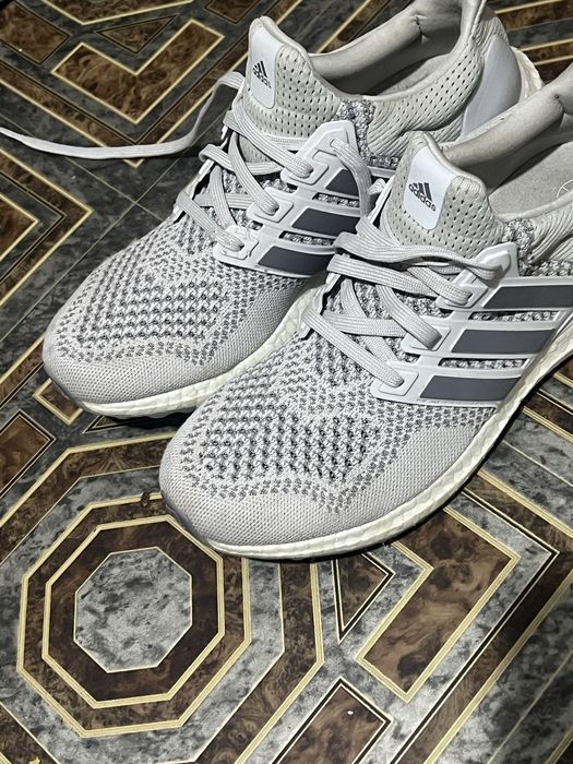 Кроссовки      Adidas Ultraboost 1.0 б/у