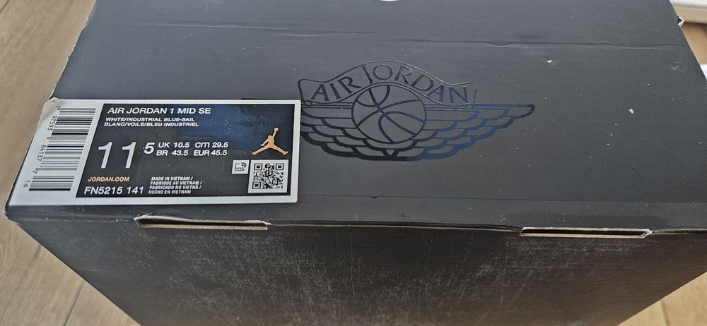 Nike Air Jordan 1 Mid SE
