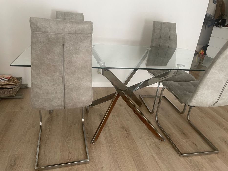 Mesa sala e cadeiras