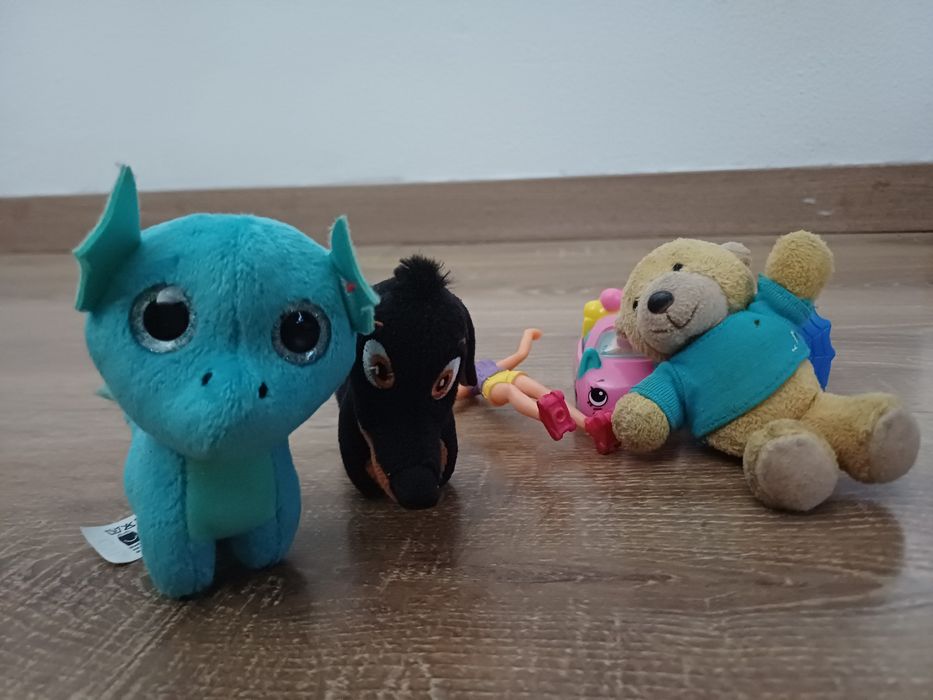 brinquedos vários