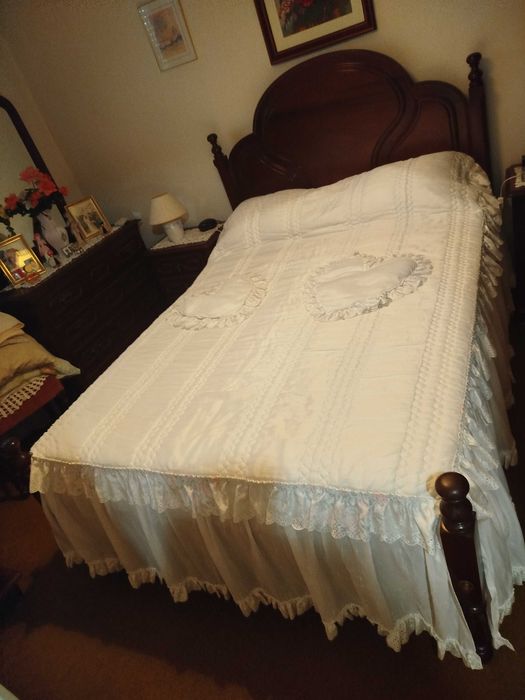 Colcha de cama de casal + 2 almofadas em formato coração