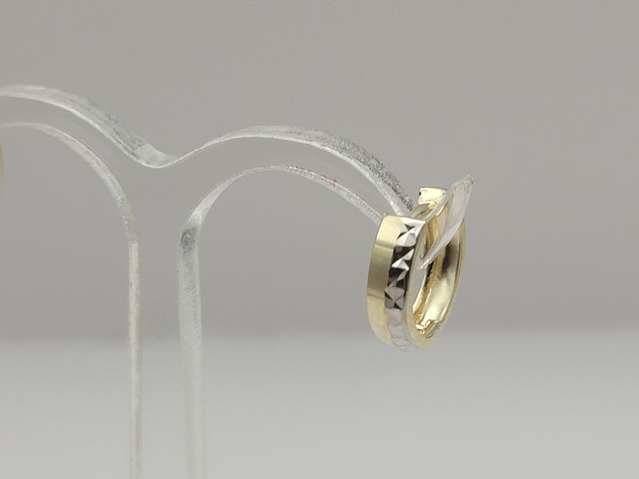 Nowe złote kolczyki złoto próby 585, 2 kolory zlota waga 0.98 gr