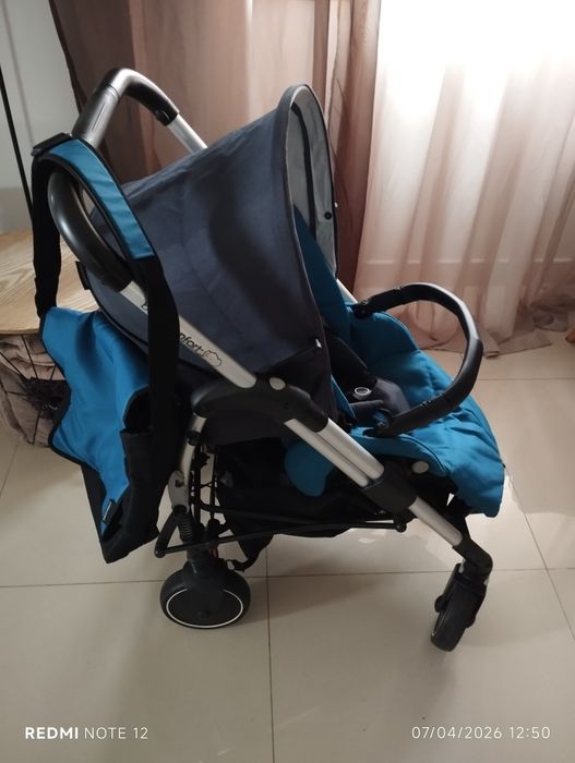 Conjunto completo da bebêconfort semi novo.Carrinho,Cadeira auto e Camaovo