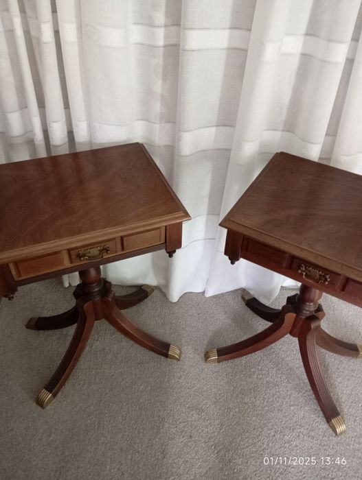 Par de mesas cabeceira vintage