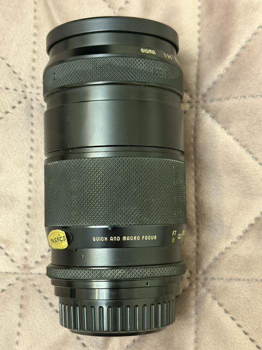 Sigma обяктив 1:35 f-200 mm