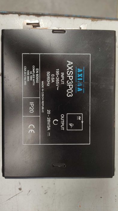 Controlador Sipro siax 200 com 3 servomotores e respetivas drives