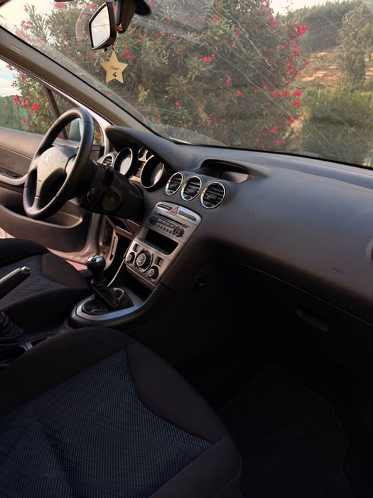 Peugeot 308 1.6 HDi 2010 - Económico e Fiável