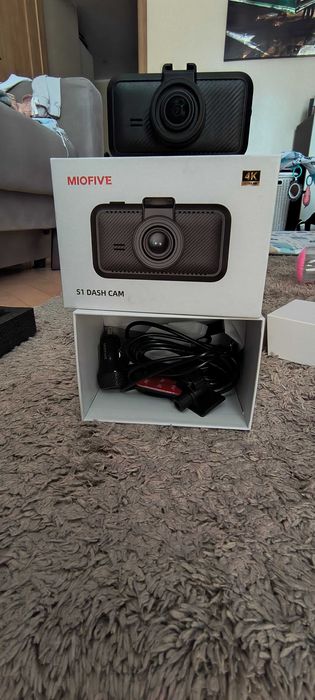 Kamera samochodowa MIOFIVE 4k S1 DASH CAM nową nie używana