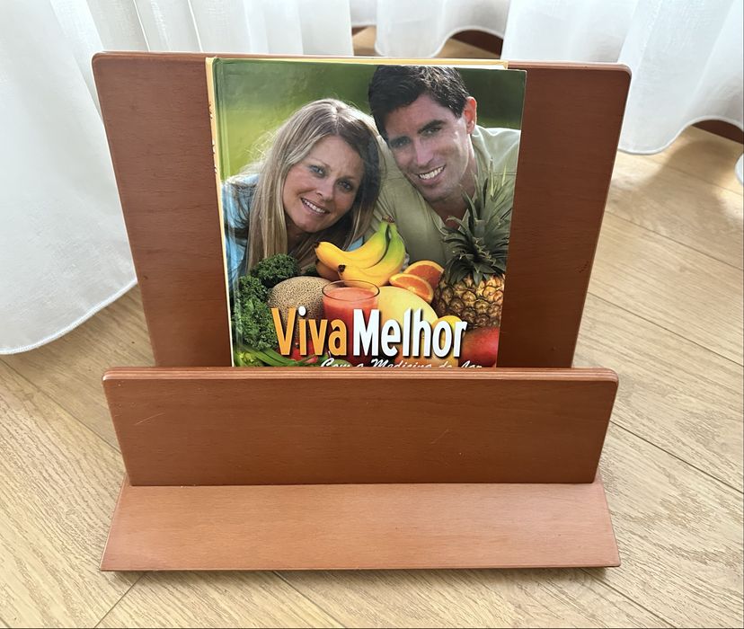 Porta livros / revistas / jornais / catálogos / álbuns de fotografias