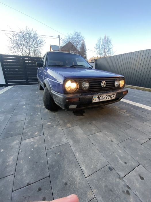Продам гольф 2  1990 рік 1.8 бензин