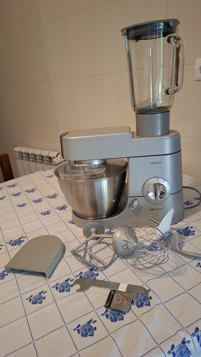 Batedeira e amassadeira KENWOOD