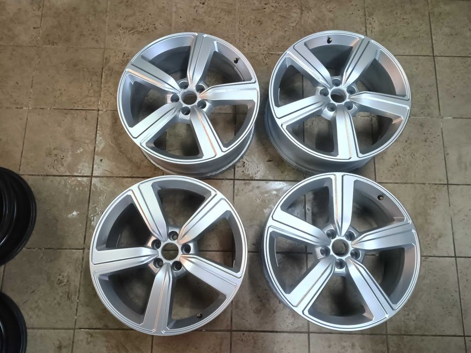 Aluminiowe felgi Audi Q7 Q8 E-tron 20 cali Komplet 4 sztuki