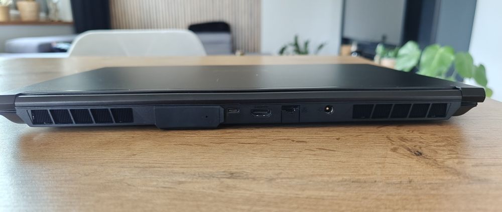 Laptop gamingowy XMG Core 15 | RTX 3060 - 140W | Ryzen 7 | 16 GB DDR5