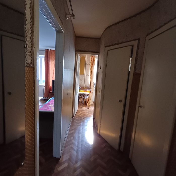 Продам 3 -кімнатну квартиру