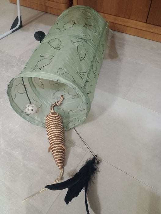 Zabawki dla kota tunel drapak piórka