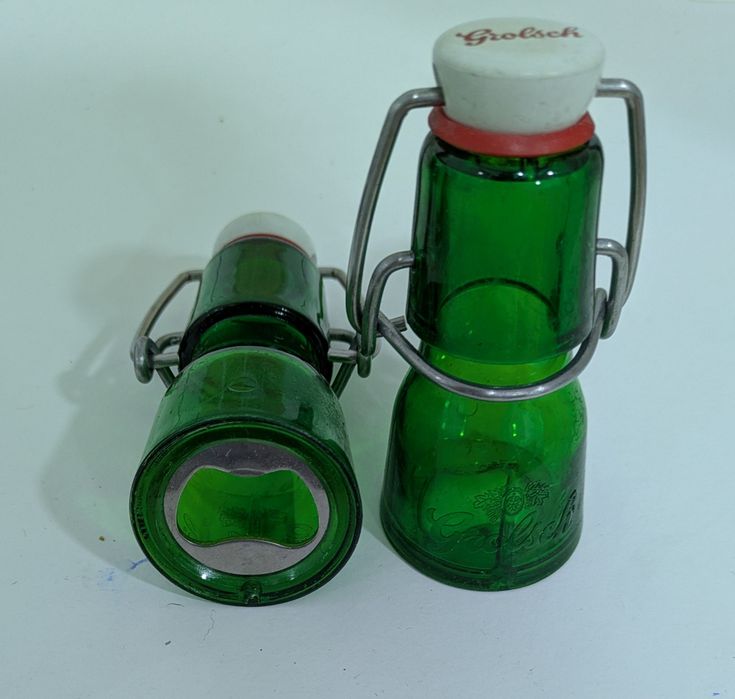 Cerveja Grolsch Merchandising

Inclui os elementos presentes na imagem