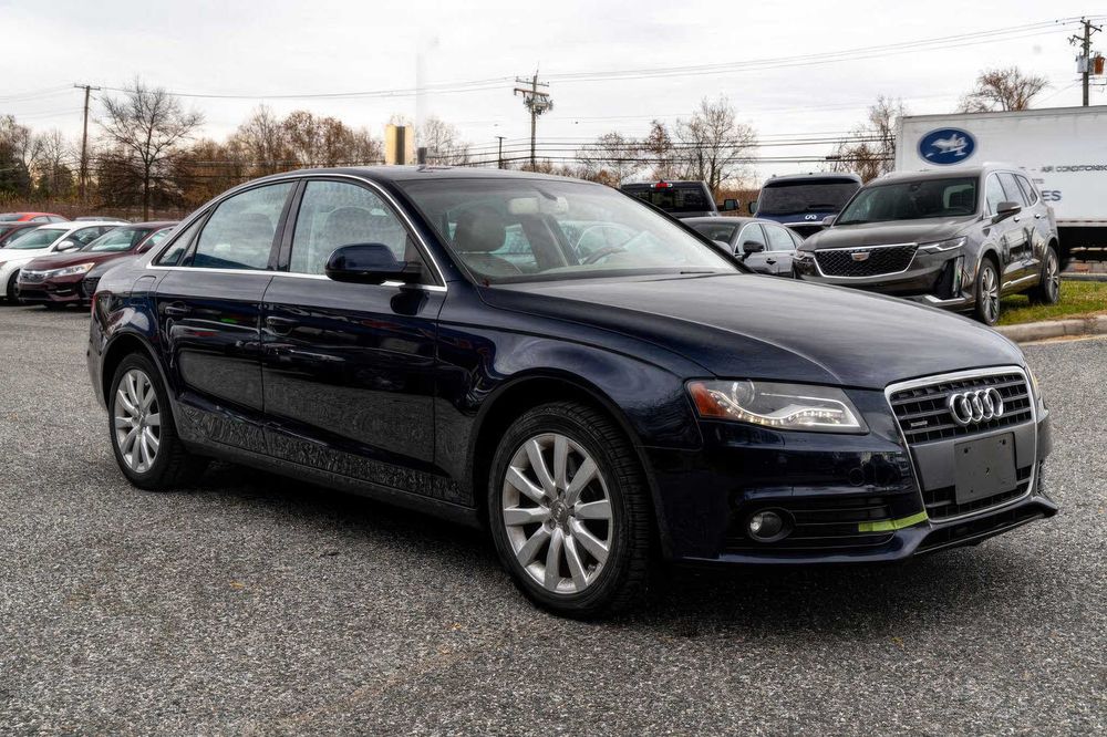 Audi A4 2.0T Premium Plus      2011
