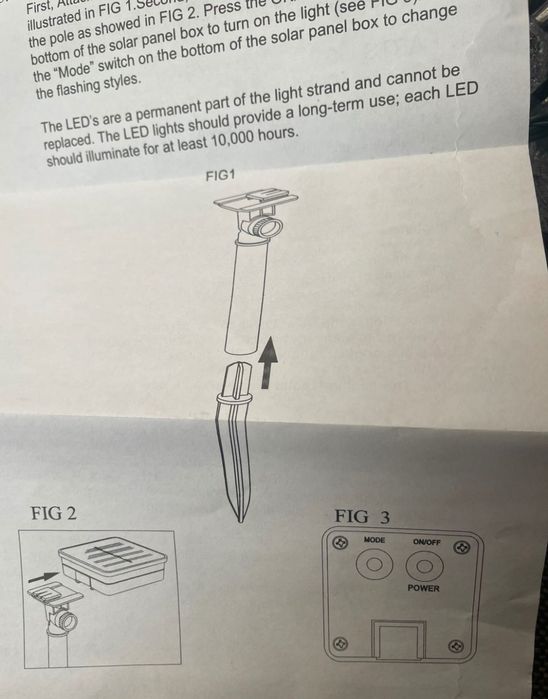 Сонячна вулична гірлянда з кульками.