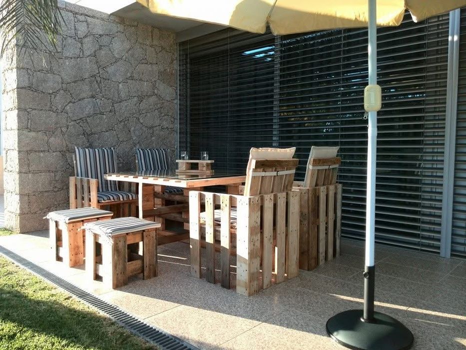 Mesa de jardim feita com paletas