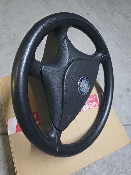 Volante Mercedes em Pele